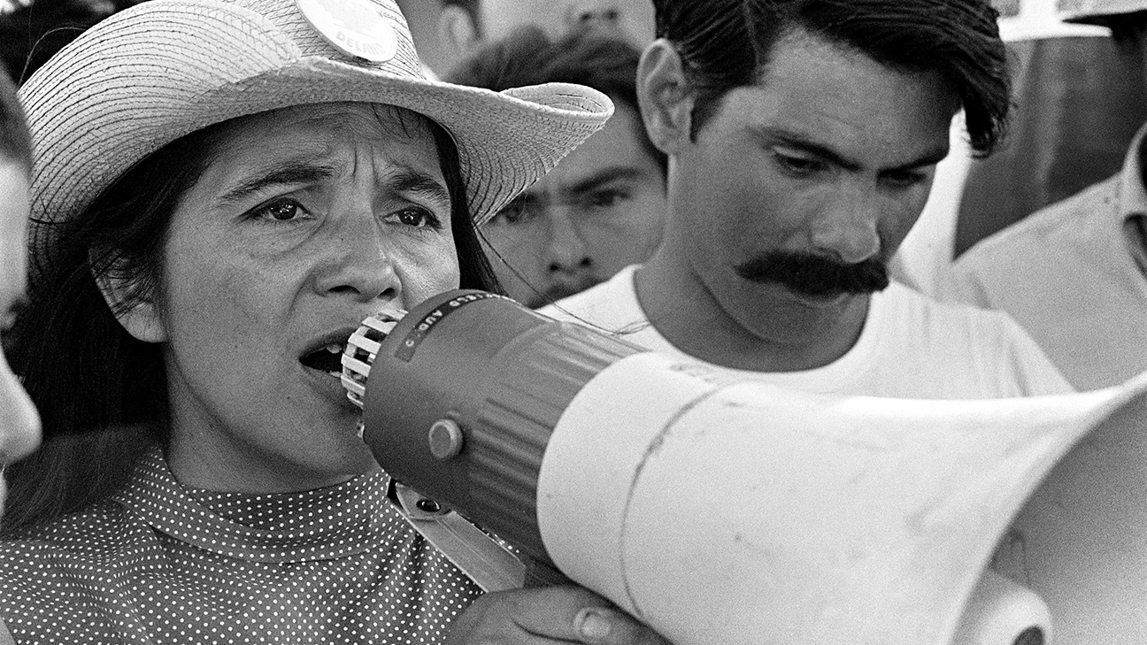 1-United-Farm-Workers-leader-Dolores-Huerta-organizing-marchers-on-the-2nd-day-of-March-Coachella-in-Coachella-CA-1969.-©-1976-George-Ballis-_-Take-Stock-_-The-Image-Works